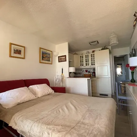 With Pool And Sea View Apartament Sainte-Maxime